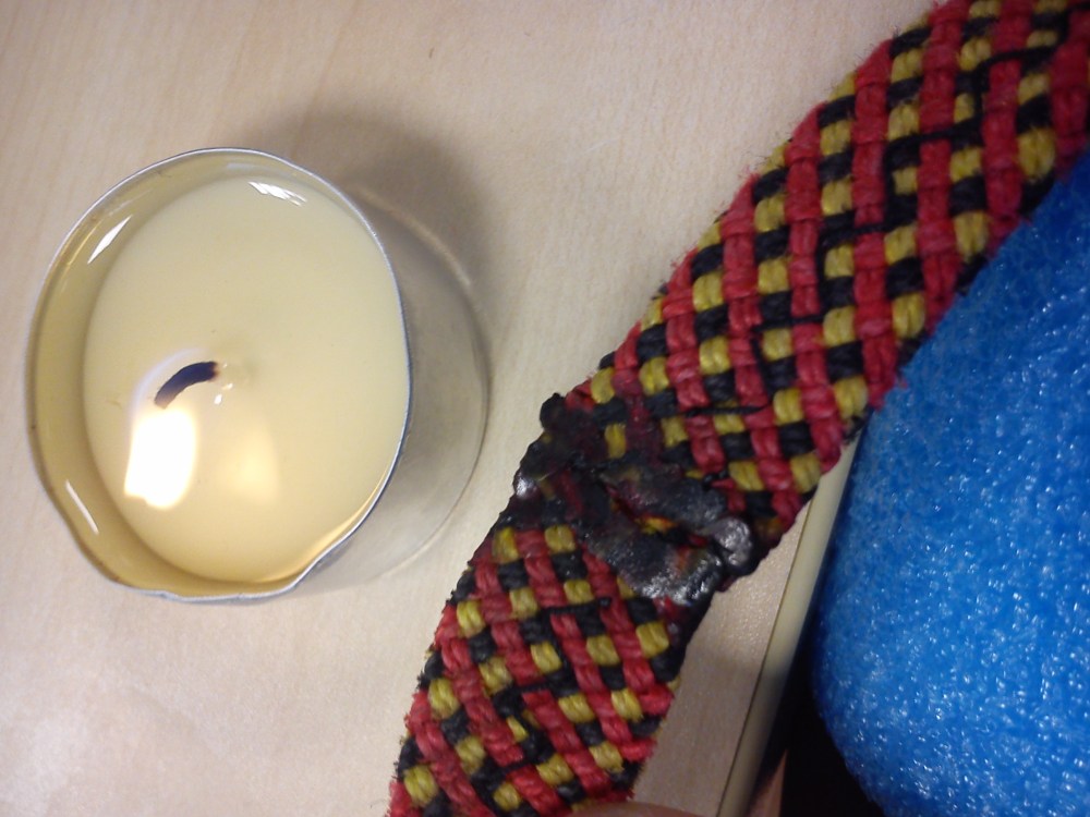 You can try melting the ends together but I feel overlapping is better.